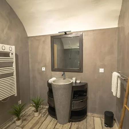 Le Manoir, Beryl Apartment